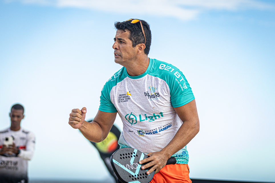 Transforme Seu Evento Esportivo: Serviços de Montagem de Quadras de Beach Tennis da Porto Eventos